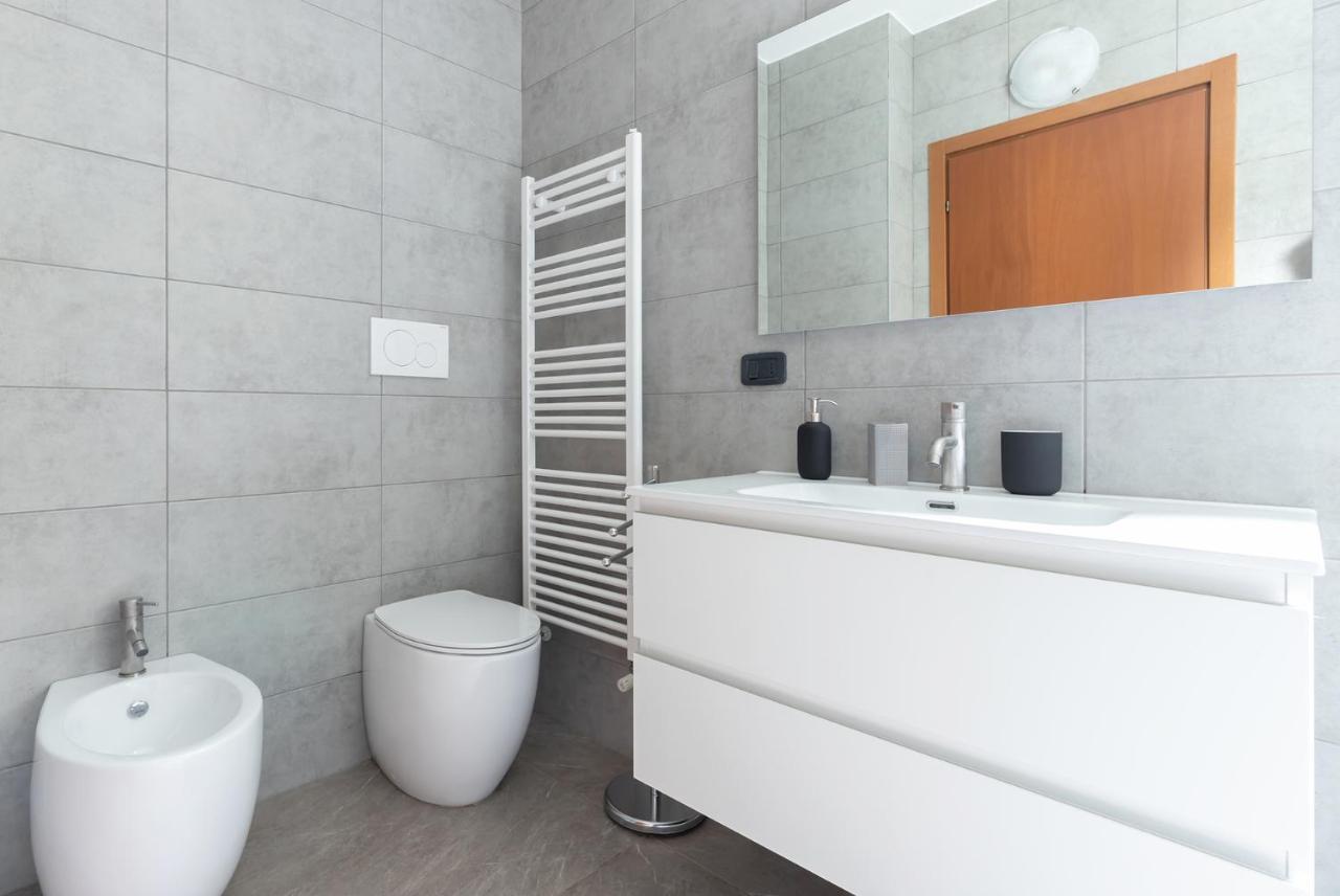 20Mins From Duomo - Renovated Apt Near City Center Apartment Milan Exterior photo